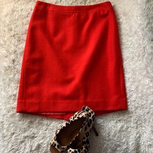 VGUC J.Crew The Pencil Skirt in holiday red